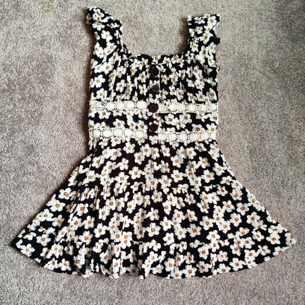 Girls cute floral dress